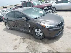 3KPFK4A7XHE085214 2017 KIA FORTE