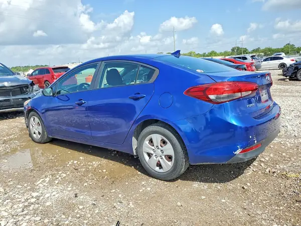 3KPFK4A7XHE085536 2017 KIA FORTE - Image 2