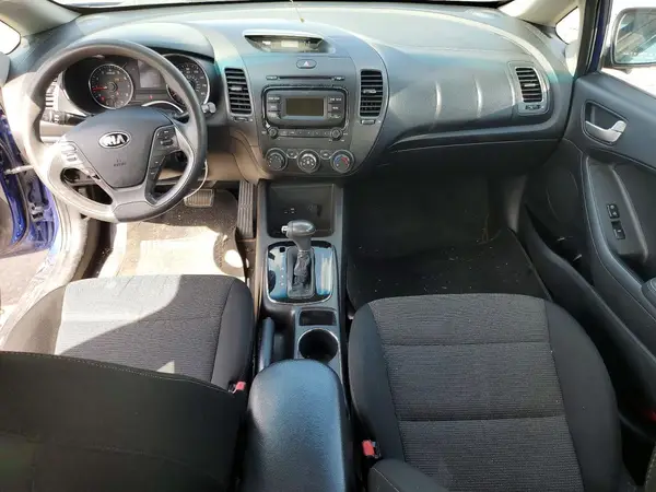 3KPFK4A7XHE085536 2017 KIA FORTE - Image 8