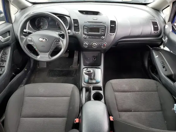 3KPFK4A7XHE091563 2017 KIA FORTE - Image 8
