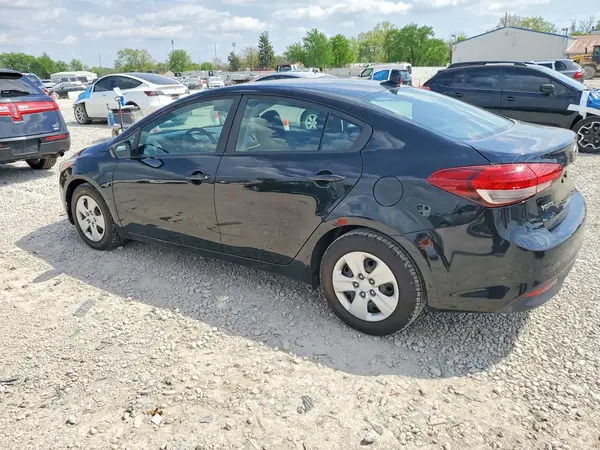 3KPFK4A7XHE093135 2017 KIA FORTE - Image 2