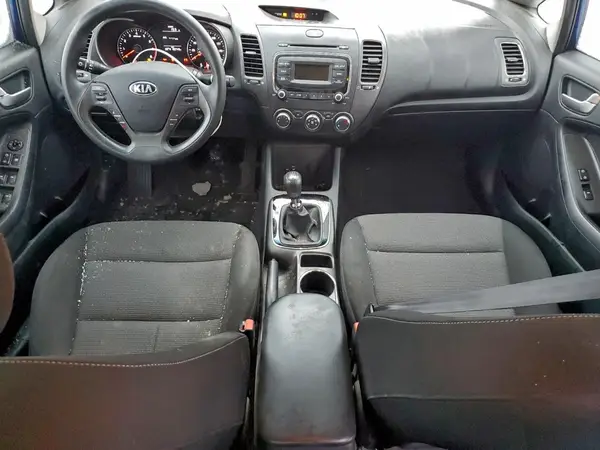 3KPFK4A7XHE095564 2017 KIA FORTE - Image 8