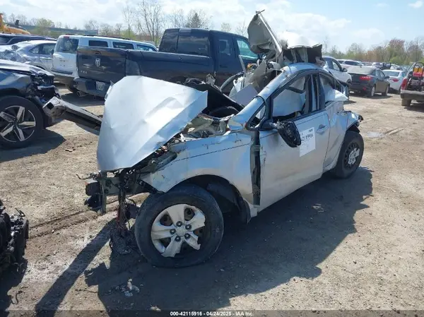 3KPFK4A7XHE095967 2017 KIA FORTE - Image 2