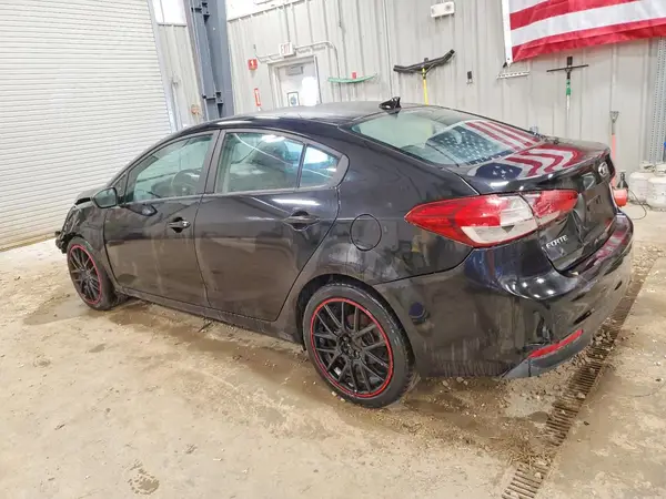 3KPFK4A7XHE098125 2017 KIA FORTE - Image 2