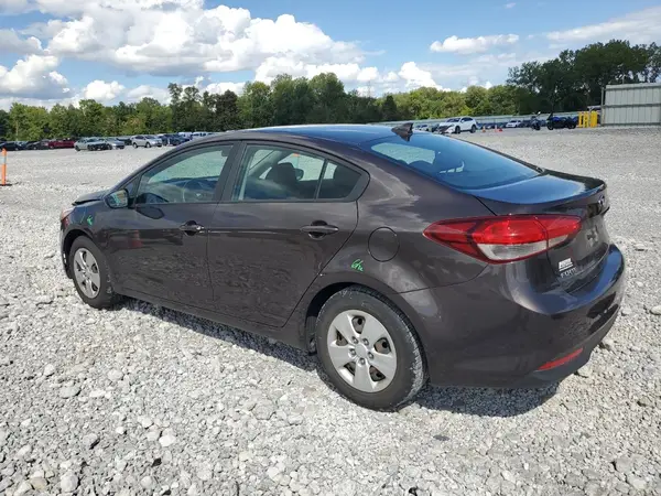3KPFK4A7XHE101928 2017 KIA FORTE - Image 2