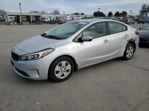 3KPFK4A7XHE102948 2017 KIA FORTE - Image 1