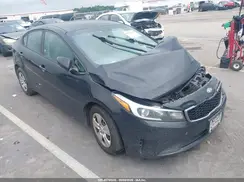 3KPFK4A7XHE105932 2017 KIA FORTE