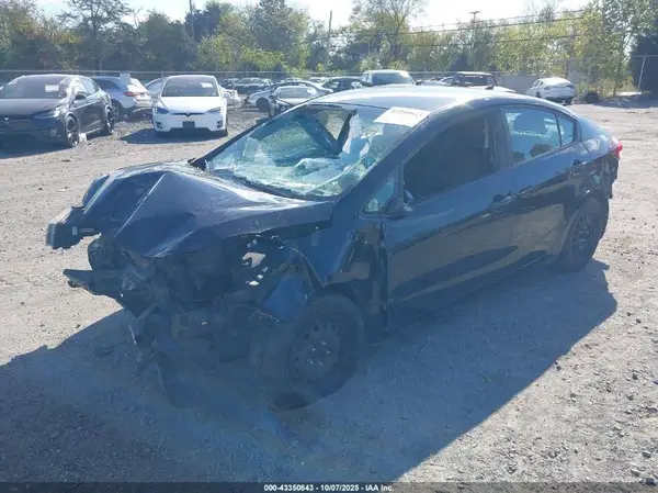 3KPFK4A7XHE107230 2017 KIA FORTE - Image 2