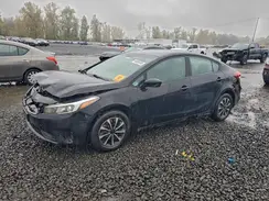 3KPFK4A7XHE108989 2017 KIA FORTE