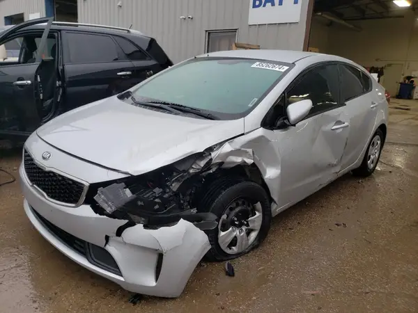 3KPFK4A7XHE114369 2017 KIA FORTE - Image 1