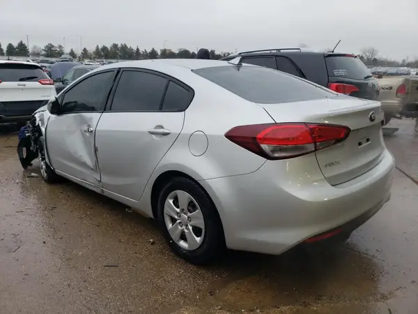 3KPFK4A7XHE114369 2017 KIA FORTE - Image 2