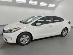 3KPFK4A7XHE121032 2017 KIA FORTE