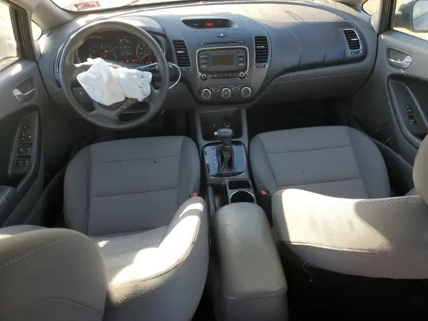 3KPFK4A7XHE124819 2017 KIA FORTE - Image 8
