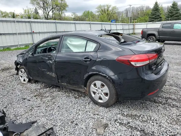 3KPFK4A7XHE125761 2017 KIA FORTE - Image 2