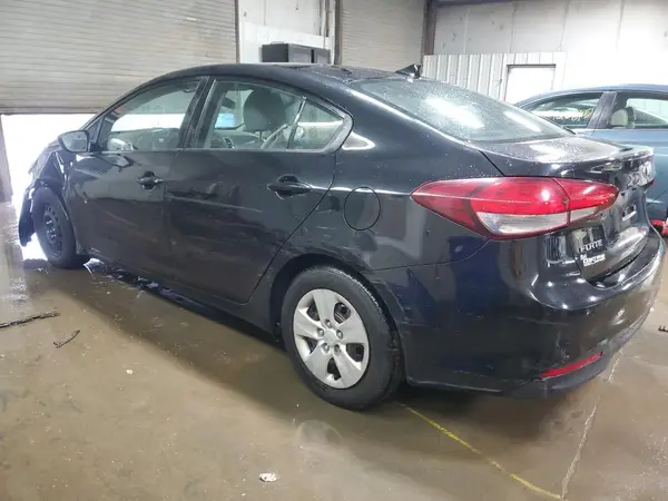 3KPFK4A7XHE127624 2017 KIA FORTE - Image 2