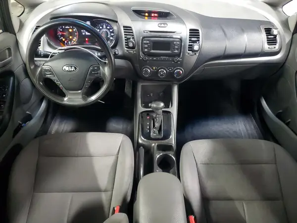 3KPFK4A7XHE127624 2017 KIA FORTE - Image 8