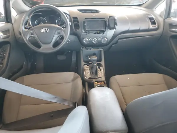 3KPFK4A7XHE127834 2017 KIA FORTE - Image 8