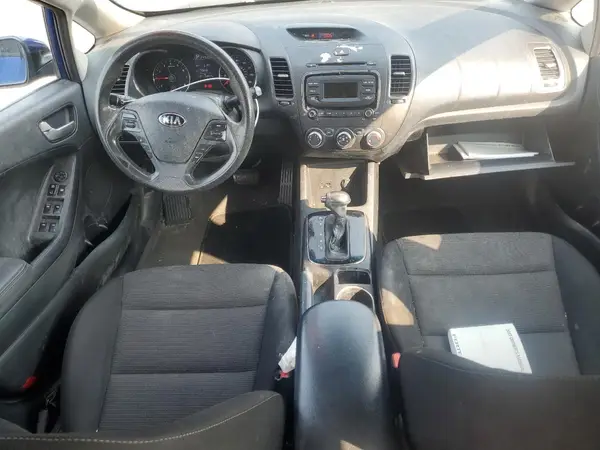 3KPFK4A7XHE130135 2017 KIA FORTE - Image 8