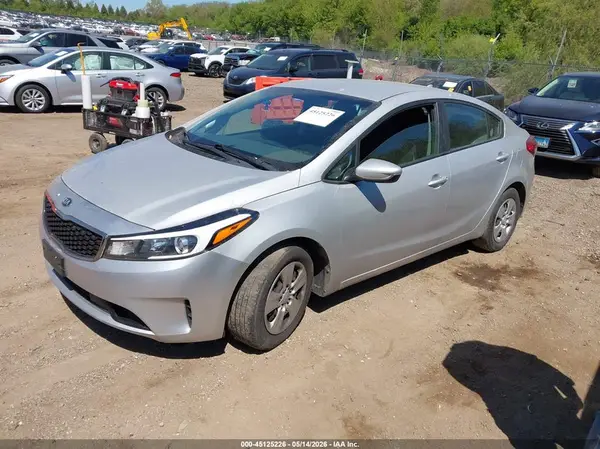 3KPFK4A7XHE130412 2017 KIA FORTE - Image 2