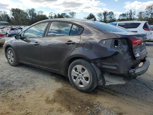 3KPFK4A7XHE131110 2017 KIA FORTE - Image 2