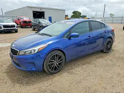 3KPFK4A7XHE137988 2017 KIA FORTE