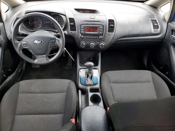 3KPFK4A7XHE137988 2017 KIA FORTE - Image 8