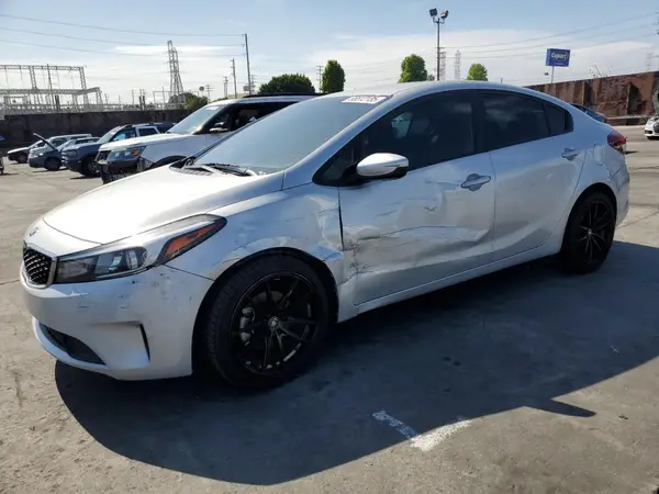 3KPFK4A7XHE138204 2017 KIA FORTE - Image 1
