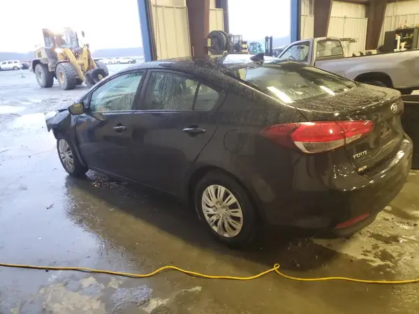 3KPFK4A7XHE138915 2017 KIA FORTE - Image 2