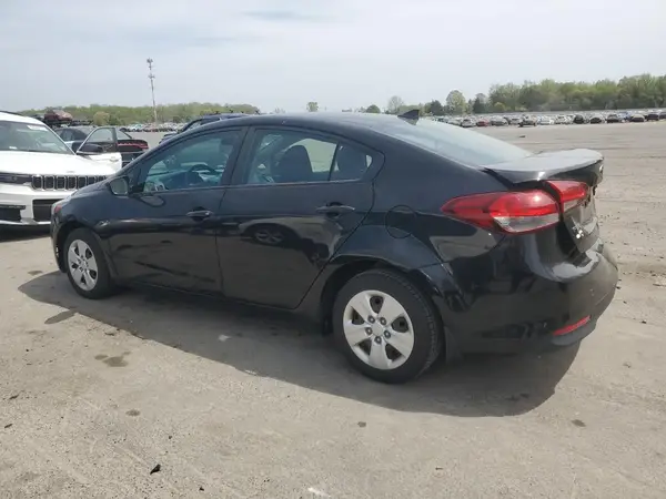 3KPFK4A7XHE143256 2017 KIA FORTE - Image 2