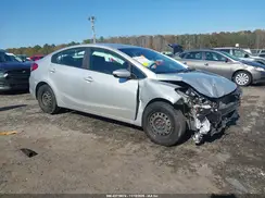 3KPFK4A7XHE143371 2017 KIA FORTE