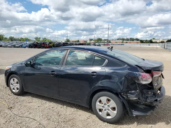 3KPFK4A7XHE143984 2017 KIA FORTE - Image 2