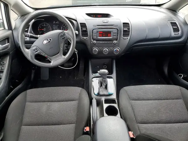 3KPFK4A7XHE144178 2017 KIA FORTE - Image 8