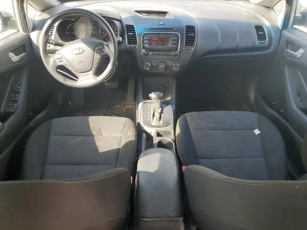 3KPFK4A7XHE144648 2017 KIA FORTE - Image 8