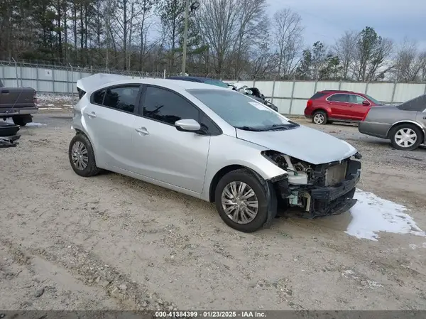 3KPFK4A7XHE148327 2017 KIA FORTE - Image 1