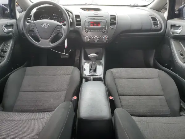 3KPFK4A7XHE149963 2017 KIA FORTE - Image 8