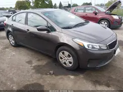 3KPFK4A7XHE153883 2017 KIA FORTE
