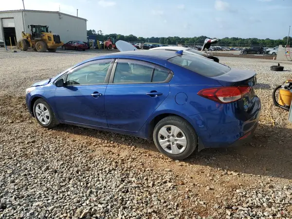 3KPFK4A7XHE156282 2017 KIA FORTE - Image 2
