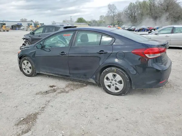 3KPFK4A7XJE164551 2018 KIA FORTE - Image 2