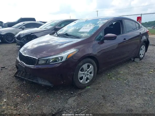 3KPFK4A7XJE167109 2018 KIA FORTE - Image 2