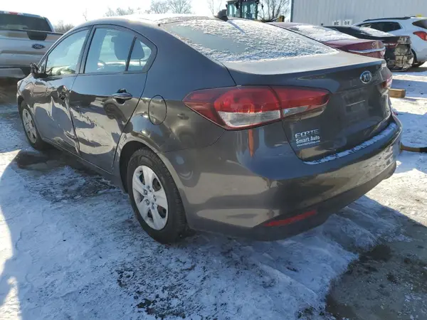 3KPFK4A7XJE171421 2018 KIA FORTE - Image 2