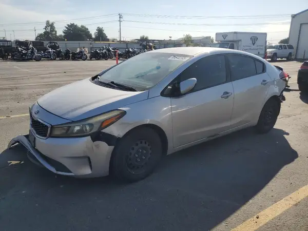 3KPFK4A7XJE171581 2018 KIA FORTE - Image 1