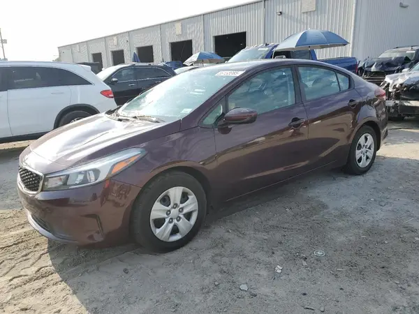 3KPFK4A7XJE175663 2018 KIA FORTE - Image 1
