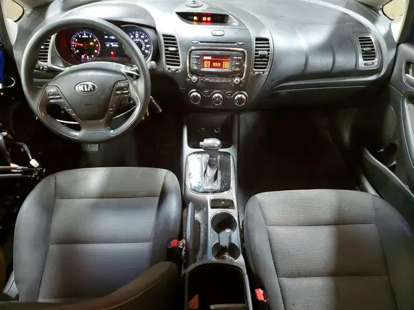 3KPFK4A7XJE177607 2018 KIA FORTE - Image 8