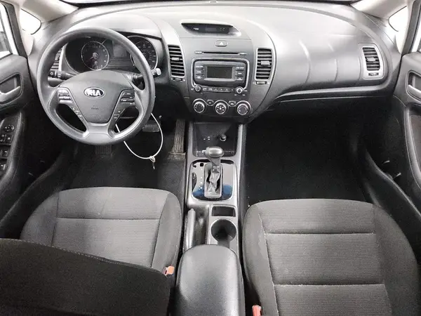 3KPFK4A7XJE179891 2018 KIA FORTE - Image 8