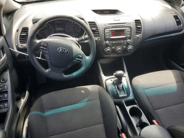 3KPFK4A7XJE181270 2018 KIA FORTE - Image 8