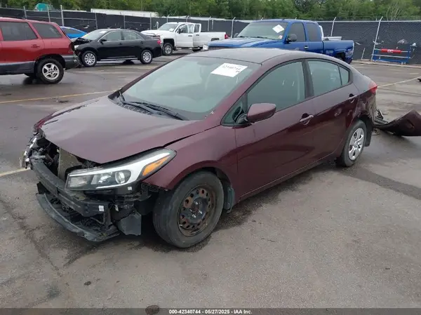 3KPFK4A7XJE181351 2018 KIA FORTE - Image 2