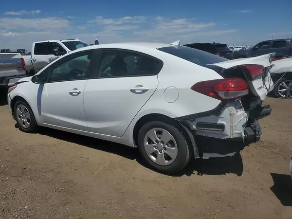 3KPFK4A7XJE181527 2018 KIA FORTE - Image 2