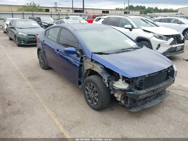 3KPFK4A7XJE183018 2018 KIA FORTE - Image 1