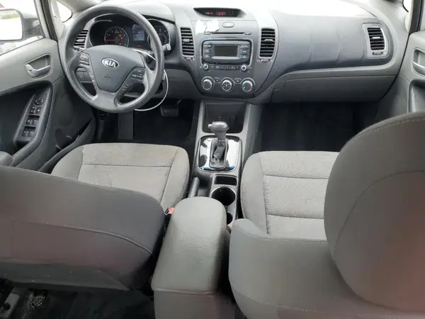3KPFK4A7XJE184816 2018 KIA FORTE - Image 8