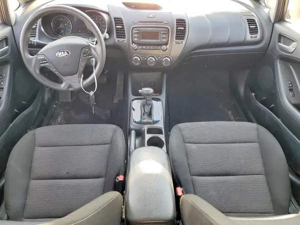 3KPFK4A7XJE189126 2018 KIA FORTE - Image 8